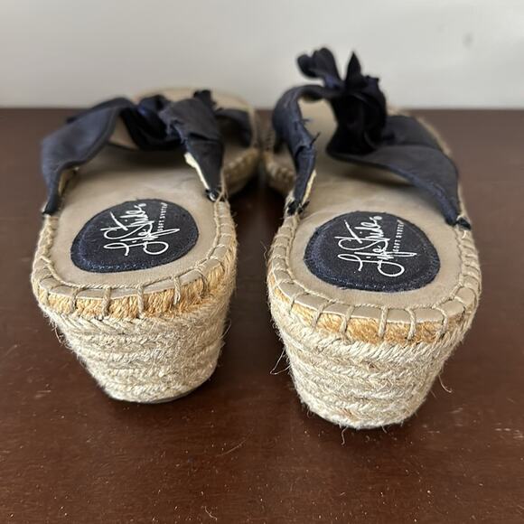 Life Stride | Bloom 3D Floral Navy Slides Size 11 - Picture 4 of 8